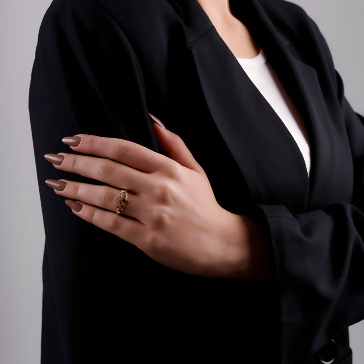 Unique Heart Gold Ring | Timeless Elegance for Engagements & Anniversaries - Image 3