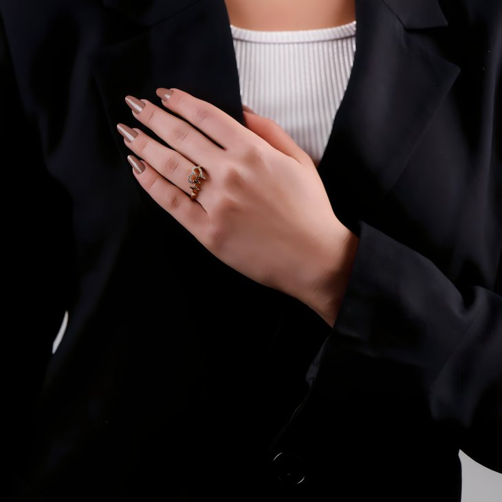 Unique Heart Gold Ring | Timeless Elegance for Engagements & Anniversaries - Image 7