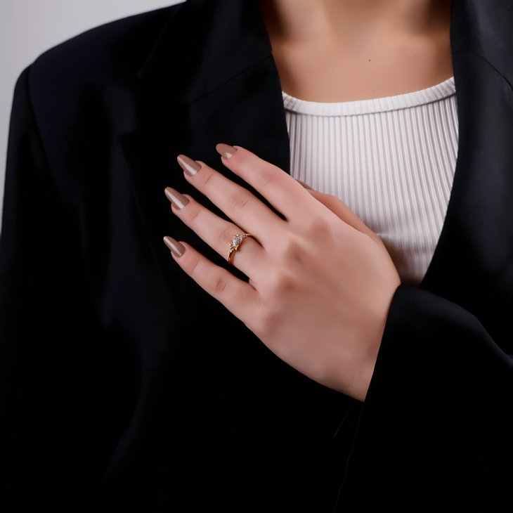Gold Crab Ring | Timeless Elegance for Engagements & Special Days - Image 7