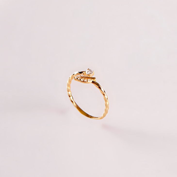 Gold Twisted Leaf Band Ring | Timeless Elegance for Engagements & Special Occasions - Image 3