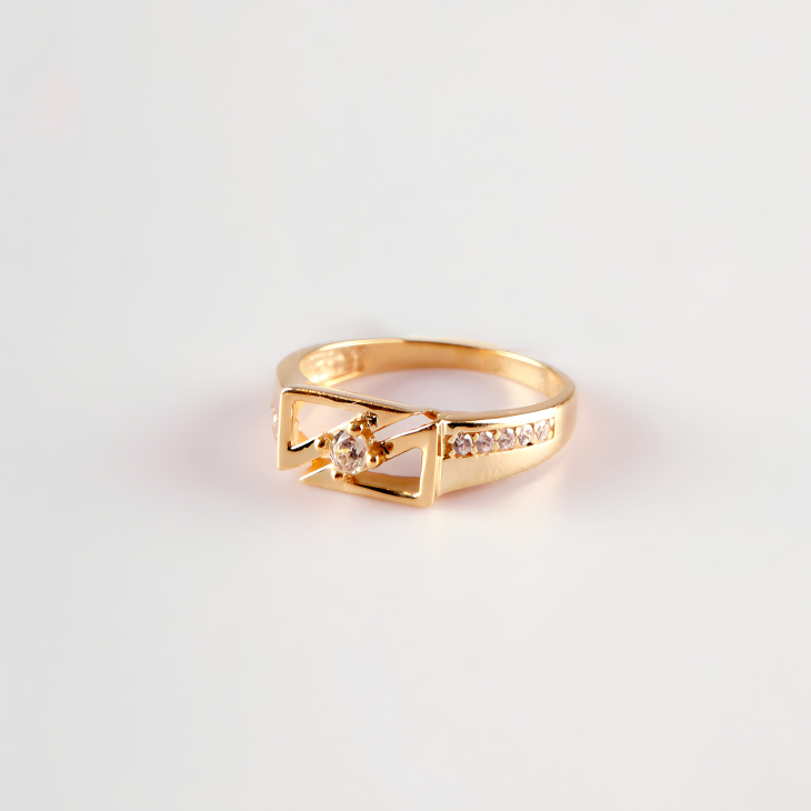 Art Deco Gold Ring with Gem | Elegant Craftsmanship for Engagements & Anniversaries