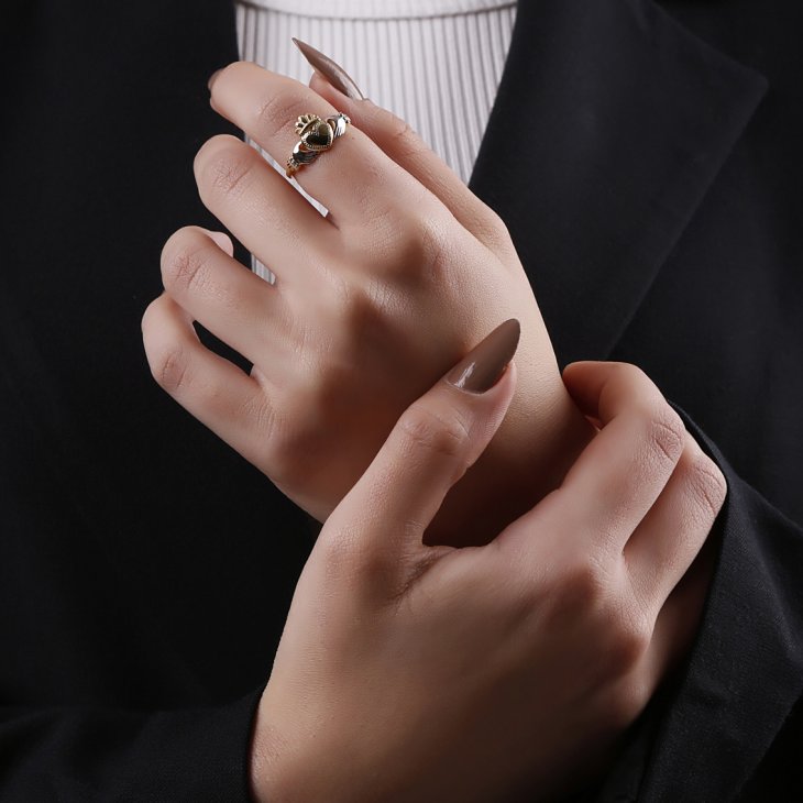 14K Solid Gold Claddagh Ring | Timeless Symbol of Love & Commitment - Image 4