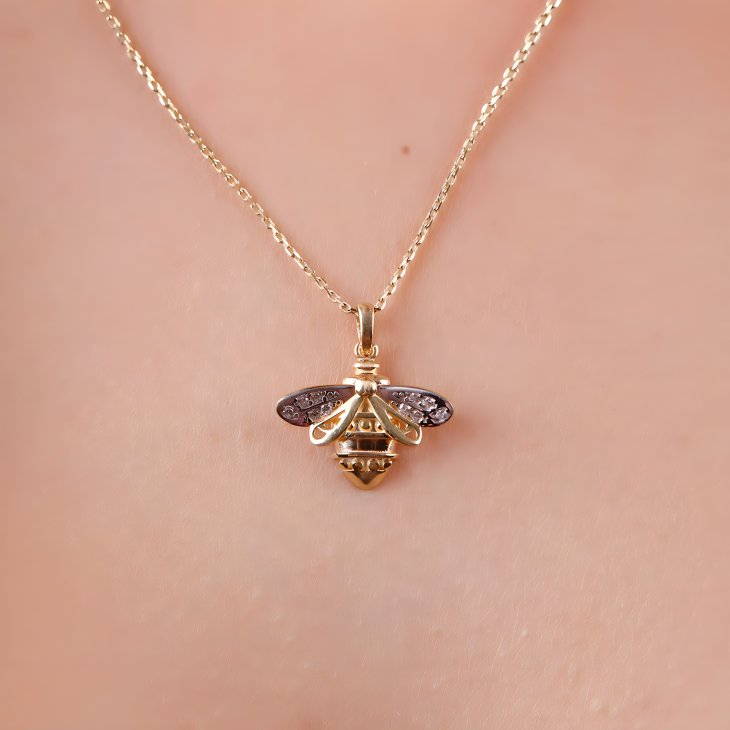 Solid Gold Bee Necklace | Minimalist Design & Elegant Gift for Women - Image 6
