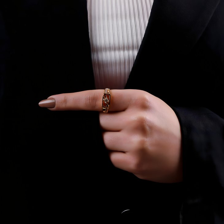 Art Deco Gold Ring with Gem | Elegant Craftsmanship for Engagements & Anniversaries - Image 4