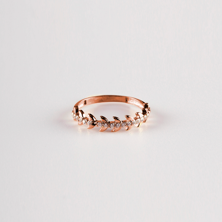 Herringbone Gold Ring | Timeless Elegance for Engagements & Special Occasions - Image 5